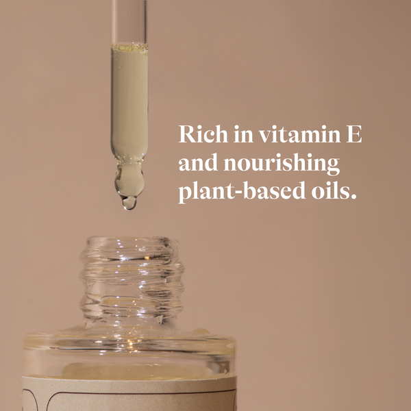 Textuur van Prescription Skincare Recovery Oil — rijk aan vitamine E en voedende plantaardige oliën